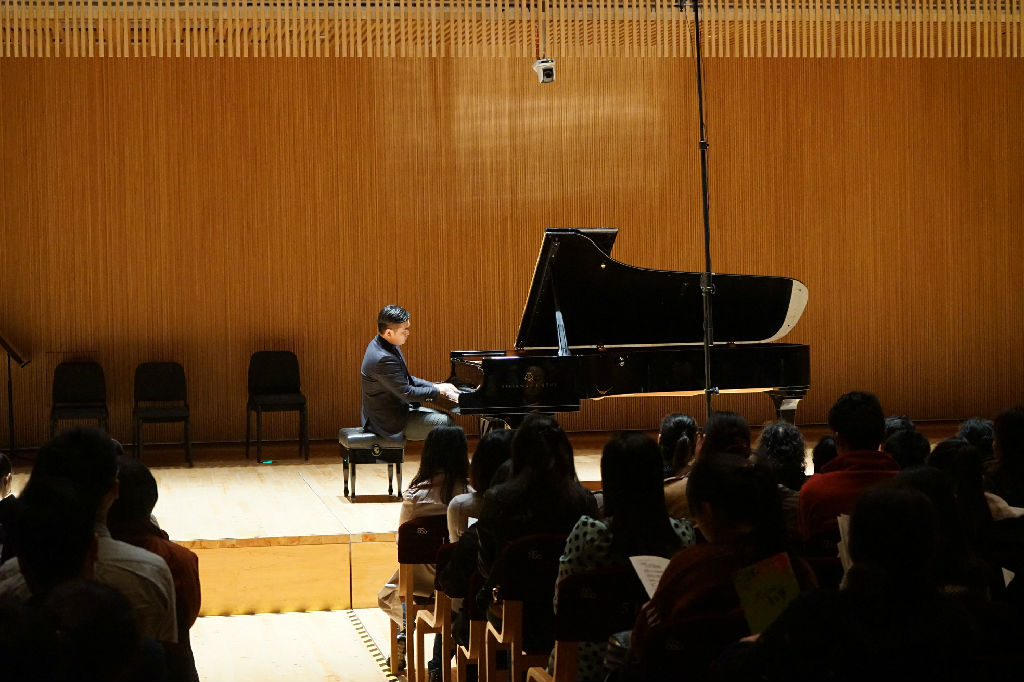 新生音乐会3.jpg