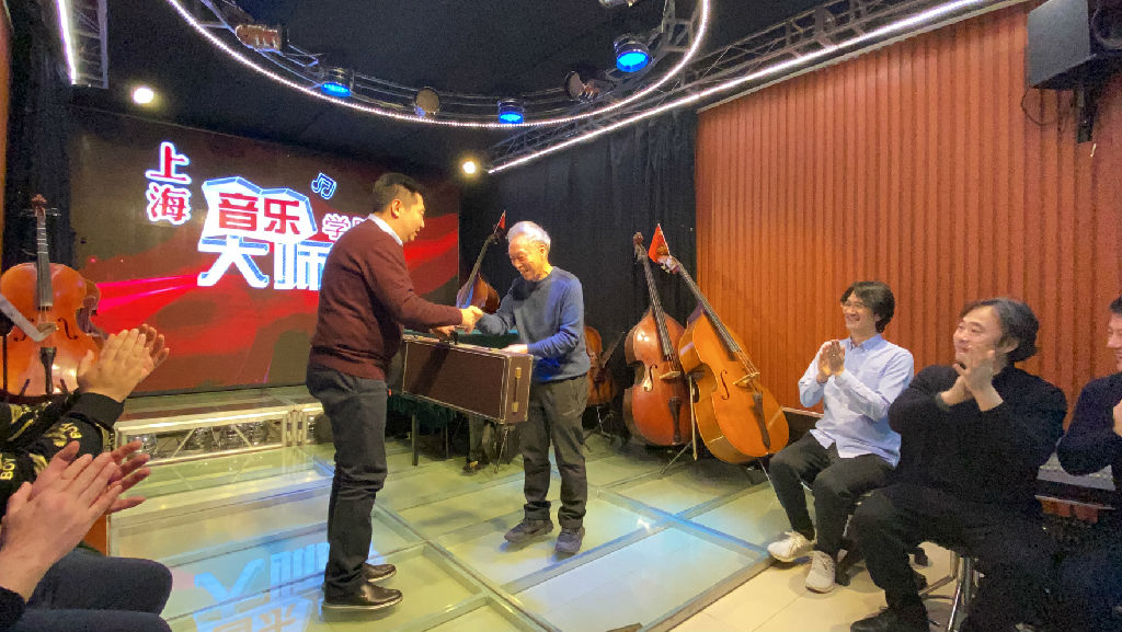 赠乐器1.jpg